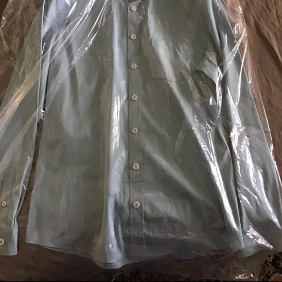 Gucci Men's Sky Blue Casual Button-Down Shirt - Picture 8 of 9